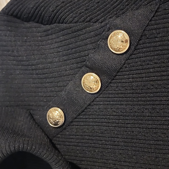 Express Ribbed Turtleneck - Picture 3 of 7